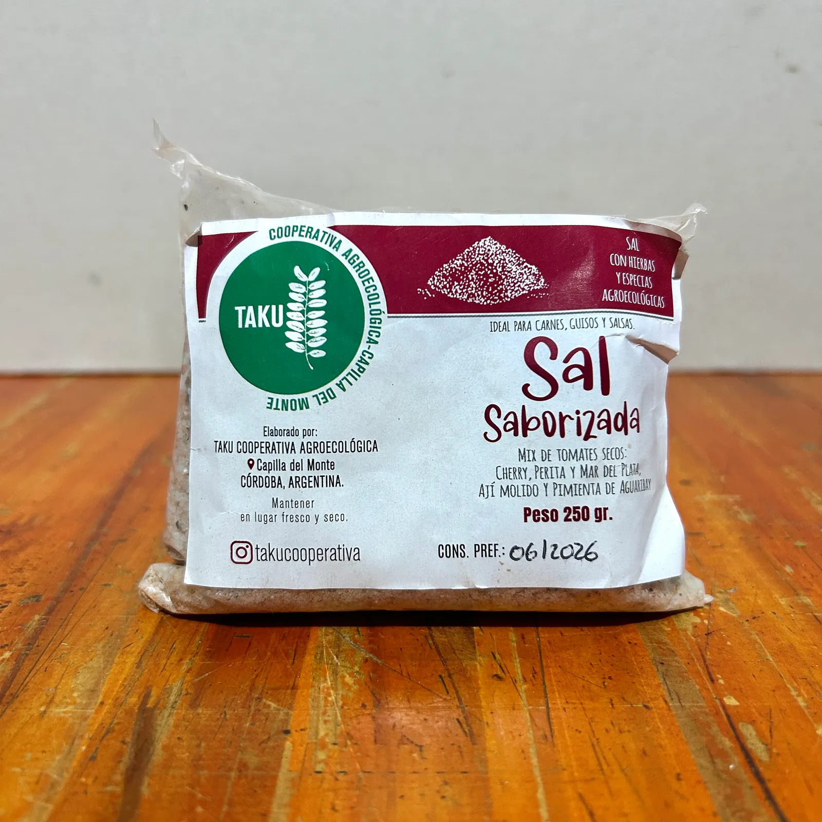 Sal de Roca TAKU saborizada Roja 250g